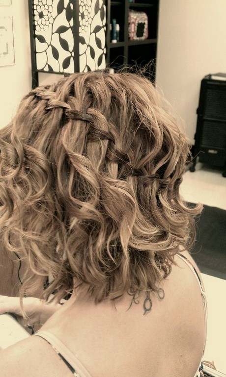 Curly half up half down hairstyles for short hair curly-half-up-half-down-hairstyles-for-short-hair-14_16