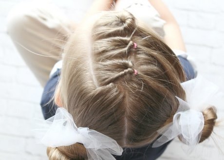 Girl cute hairstyles for long hair girl-cute-hairstyles-for-long-hair-22_9
