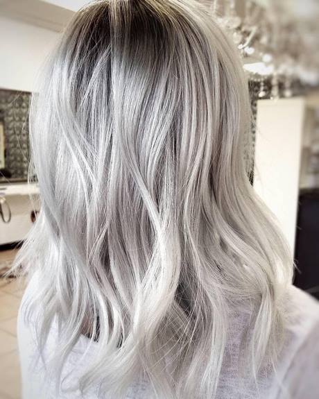 Hairstyles for long blonde hair 2019