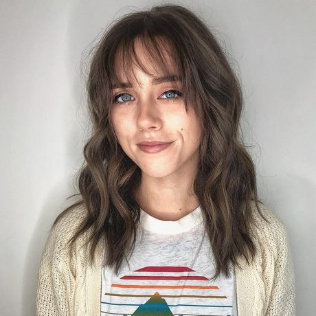 Hairstyles for long hair with bangs 2019 hairstyles-for-long-hair-with-bangs-2019-31_14