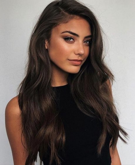 Hairstyles for long wavy hair 2019 hairstyles-for-long-wavy-hair-2019-38_16