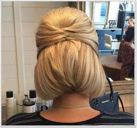Half up half down hairstyles for bobbed hair half-up-half-down-hairstyles-for-bobbed-hair-88_10