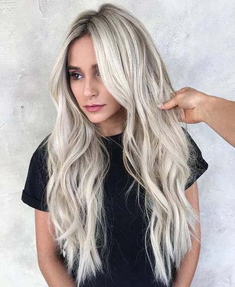 Long blonde hairstyles 2019 long-blonde-hairstyles-2019-48_14