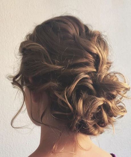 Low updos for medium length hair low-updos-for-medium-length-hair-38_8