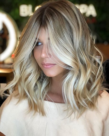 Medium blonde hairstyles 2019 medium-blonde-hairstyles-2019-69_17