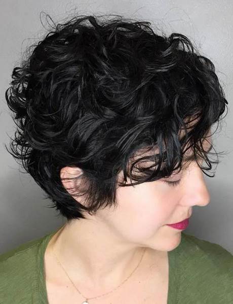 Short curly weave hairstyles 2019 short-curly-weave-hairstyles-2019-72_13