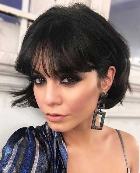 Short hairstyles 2019 with bangs