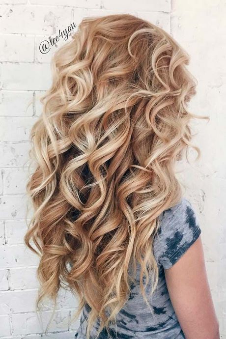 Simple beautiful hairstyles for long hair simple-beautiful-hairstyles-for-long-hair-41_12