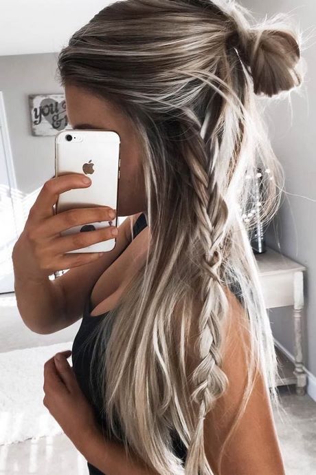 Simple but cute hairstyles for long hair simple-but-cute-hairstyles-for-long-hair-99_17