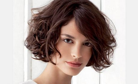 Trendy short curly hairstyles 2019 trendy-short-curly-hairstyles-2019-45_13