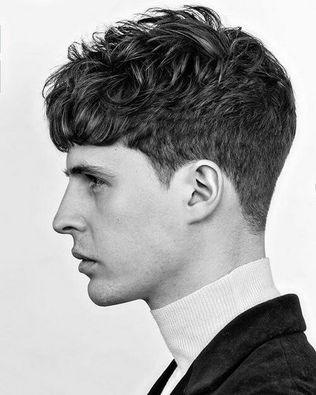 Best haircuts for curly hair 2023 best-haircuts-for-curly-hair-2023-46_9