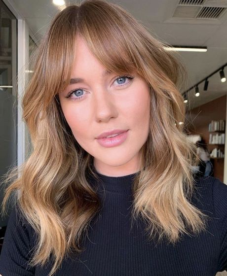 Best hairstyles with bangs 2023 best-hairstyles-with-bangs-2023-01_10
