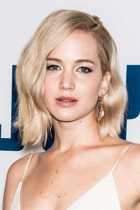 Celebrities with short hair 2023 celebrities-with-short-hair-2023-03_8