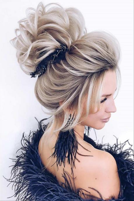 Cute prom hairstyles for long hair 2023 cute-prom-hairstyles-for-long-hair-2023-74_10