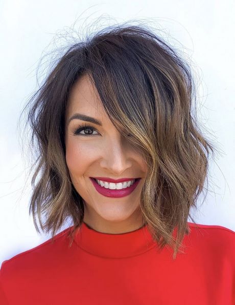 Fashionable short hairstyles for women 2023 fashionable-short-hairstyles-for-women-2023-27_10