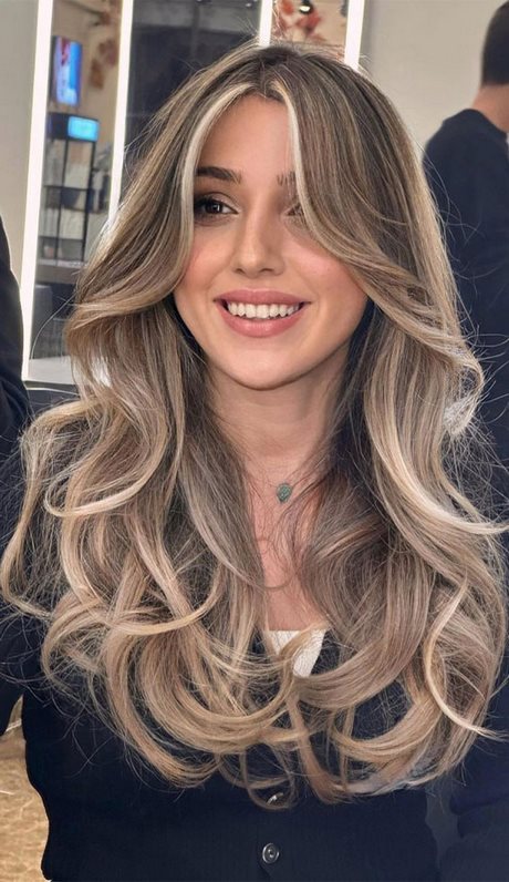 Hairstyles for long blonde hair 2023 hairstyles-for-long-blonde-hair-2023-50_12