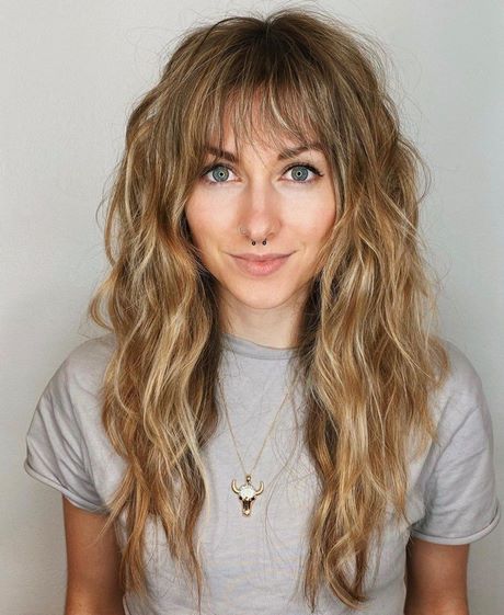 Hairstyles for long hair with bangs 2023 hairstyles-for-long-hair-with-bangs-2023-31_11