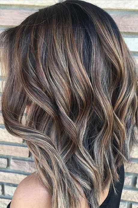 Hairstyles for mid length hair 2023 hairstyles-for-mid-length-hair-2023-03_4