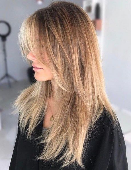 Hairstyles with long bangs 2023 hairstyles-with-long-bangs-2023-54_11