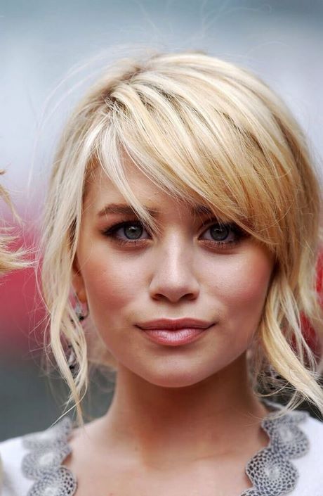 Hairstyles with side bangs 2023 hairstyles-with-side-bangs-2023-49