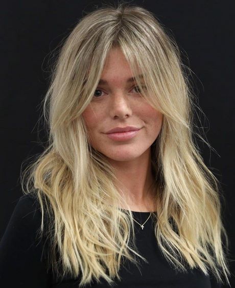 Hairstyles with side bangs 2023 hairstyles-with-side-bangs-2023-49_5