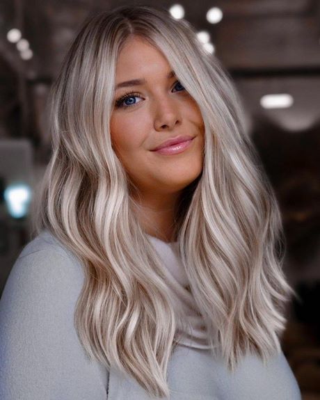 Long blonde haircuts 2023 long-blonde-haircuts-2023-80_3