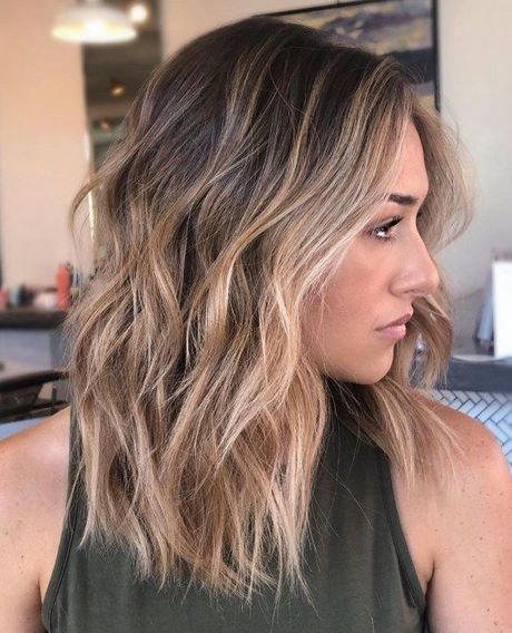 Mid length layered hairstyles 2023 mid-length-layered-hairstyles-2023-81_4