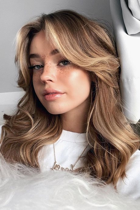 Mid length layered hairstyles 2023 mid-length-layered-hairstyles-2023-81_6