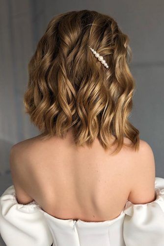 Prom hairstyles for short hair 2023 prom-hairstyles-for-short-hair-2023-02_15
