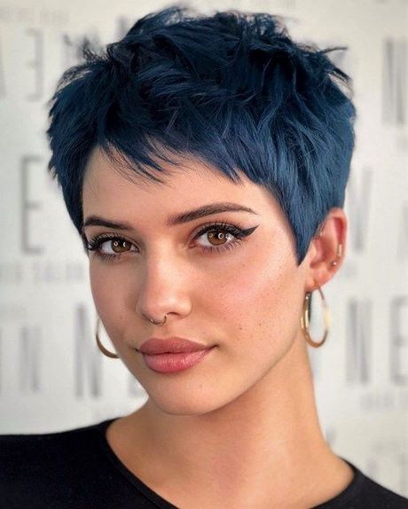 Short hairstyles 2023 with bangs short-hairstyles-2023-with-bangs-48_14