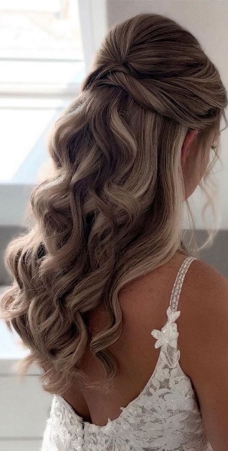 Wedding hairstyle for short hair 2023 wedding-hairstyle-for-short-hair-2023-82_2