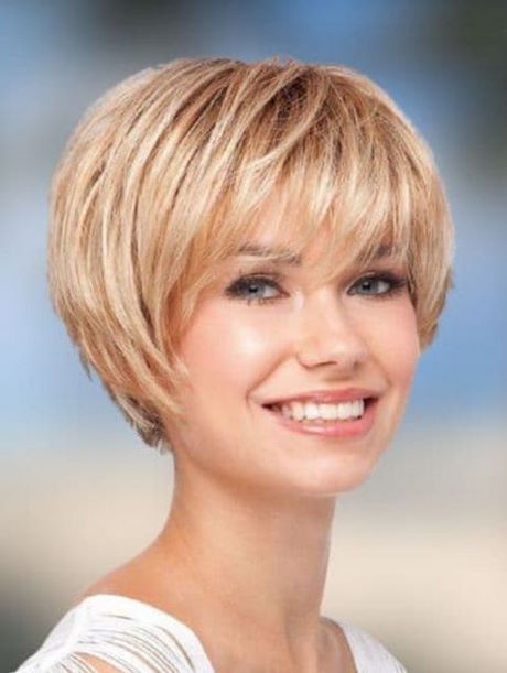2022 hairstyles for short hair