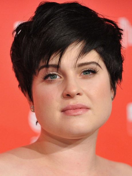 2022 short haircuts for round faces 2022-short-haircuts-for-round-faces-05_15