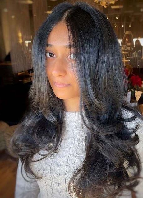 Black hairstyles for long hair 2022 black-hairstyles-for-long-hair-2022-58_13
