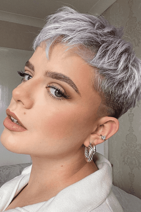 Cropped hairstyles 2022 cropped-hairstyles-2022-56