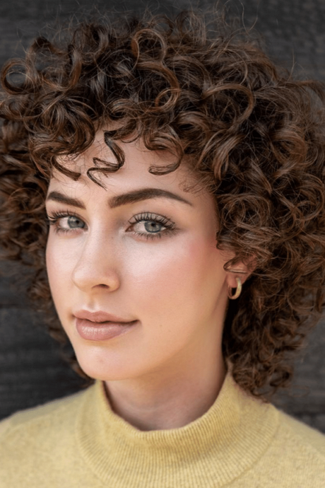 Curly short hairstyles 2022
