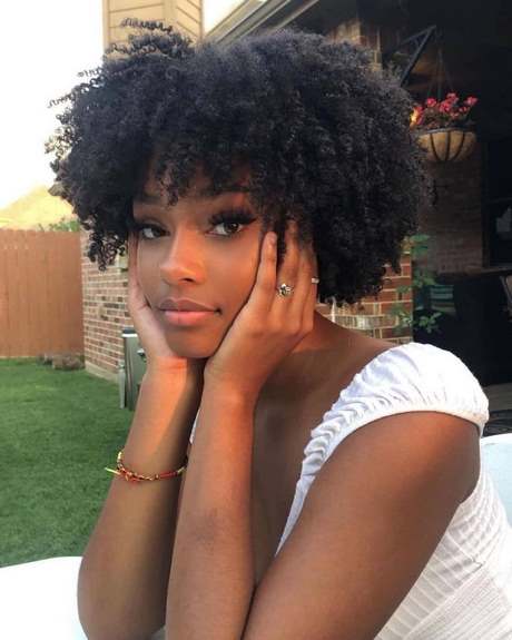 Cute short curly hairstyles 2022