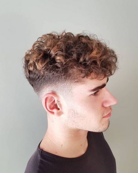 Haircuts for curly hair 2022 haircuts-for-curly-hair-2022-11_6