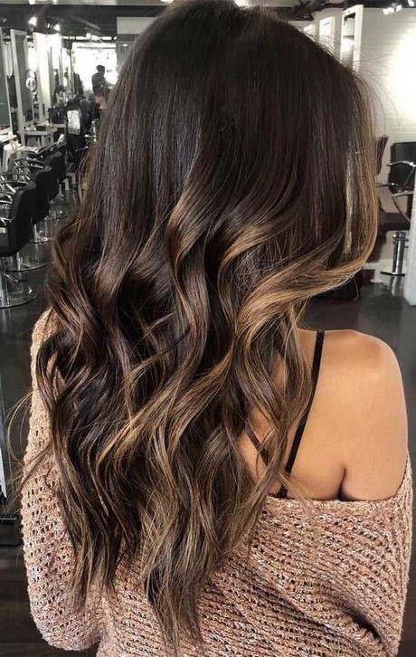 Hairstyles for long hair 2022 trends hairstyles-for-long-hair-2022-trends-74_15