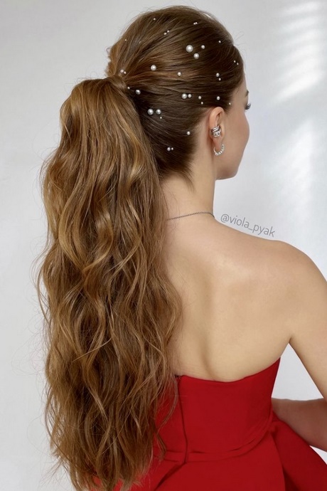 Hairstyles for prom 2022 hairstyles-for-prom-2022-63_11