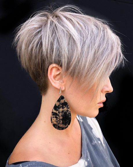 Latest short hairstyle for women 2022 latest-short-hairstyle-for-women-2022-54_8
