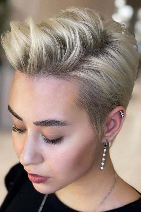 Most popular short haircuts for women 2022 most-popular-short-haircuts-for-women-2022-24_16