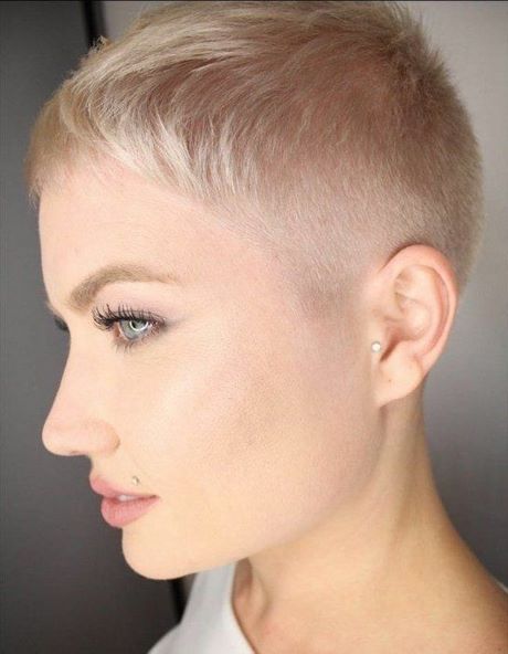 Short cropped hairstyles 2022