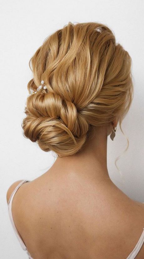 Updo hairstyles 2022 updo-hairstyles-2022-27_3