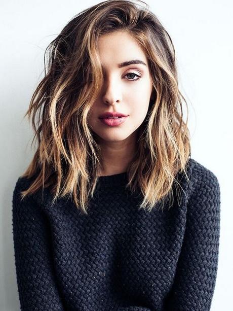 Hairstyle middle length