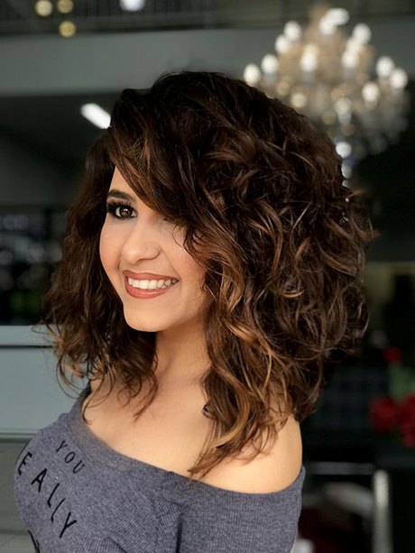 Best cuts for curly hair 2020 best-cuts-for-curly-hair-2020-80_7