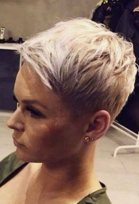 Cropped hairstyles 2020 cropped-hairstyles-2020-87_12