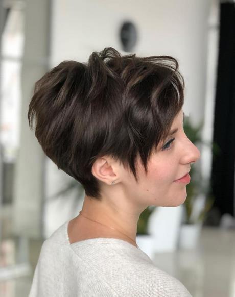 Cropped hairstyles 2020 cropped-hairstyles-2020-87_2