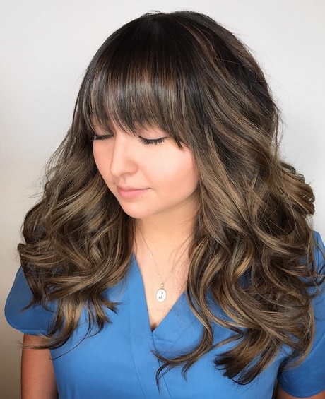 Cute haircuts for round faces 2020 cute-haircuts-for-round-faces-2020-86_13