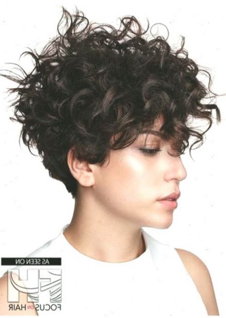 Cute short curly haircuts 2020 cute-short-curly-haircuts-2020-89_10